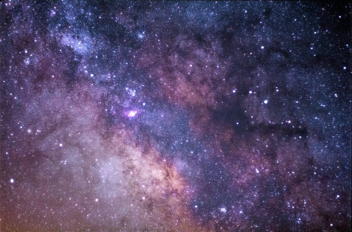 Stars and galaxy seen from Rocky Mountain National Park